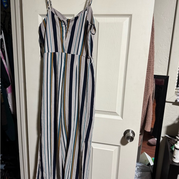 Monteau jumpsuit - Picture 3 of 3